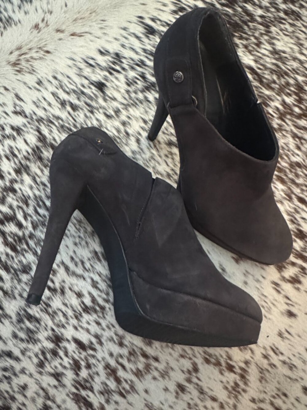 Stuart Weitzman Charcoal Suede Ankle Booties Size 37